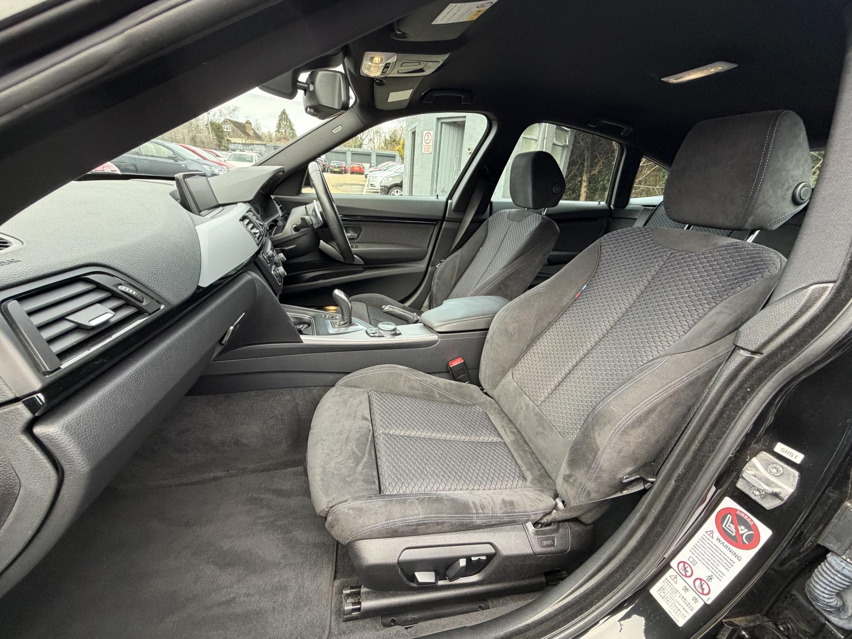 BMW 3 Series Gran Turismo 2.0 320i Sport GT 5dr Petrol Auto xDrive Euro 6 (s/s) (184 ps)