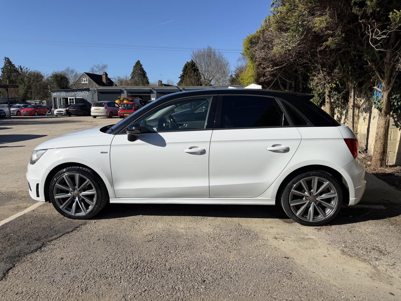 Audi A1 1.4 TFSI Sport Sportback 5dr Petrol S Tronic Euro 5 (s/s) (122 ps)