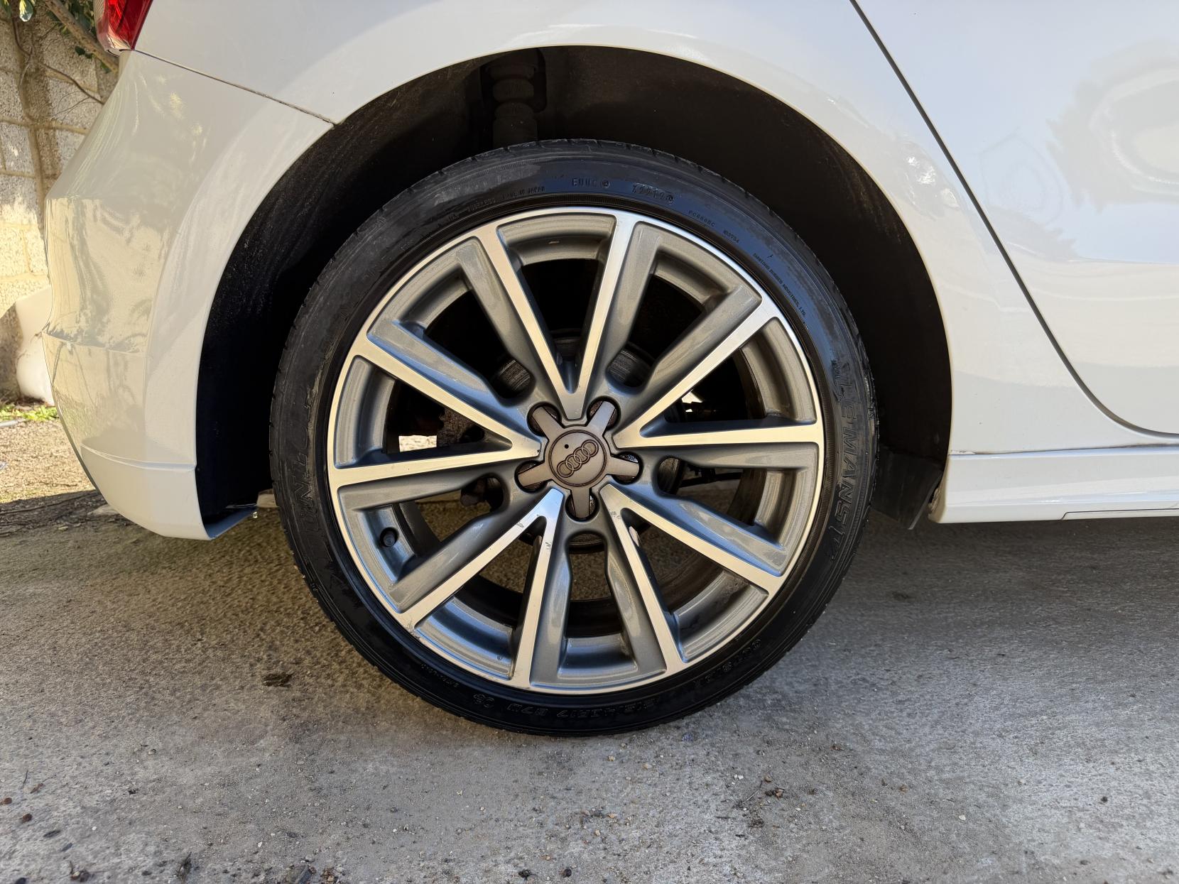 Audi A1 1.4 TFSI Sport Sportback 5dr Petrol S Tronic Euro 5 (s/s) (122 ps)