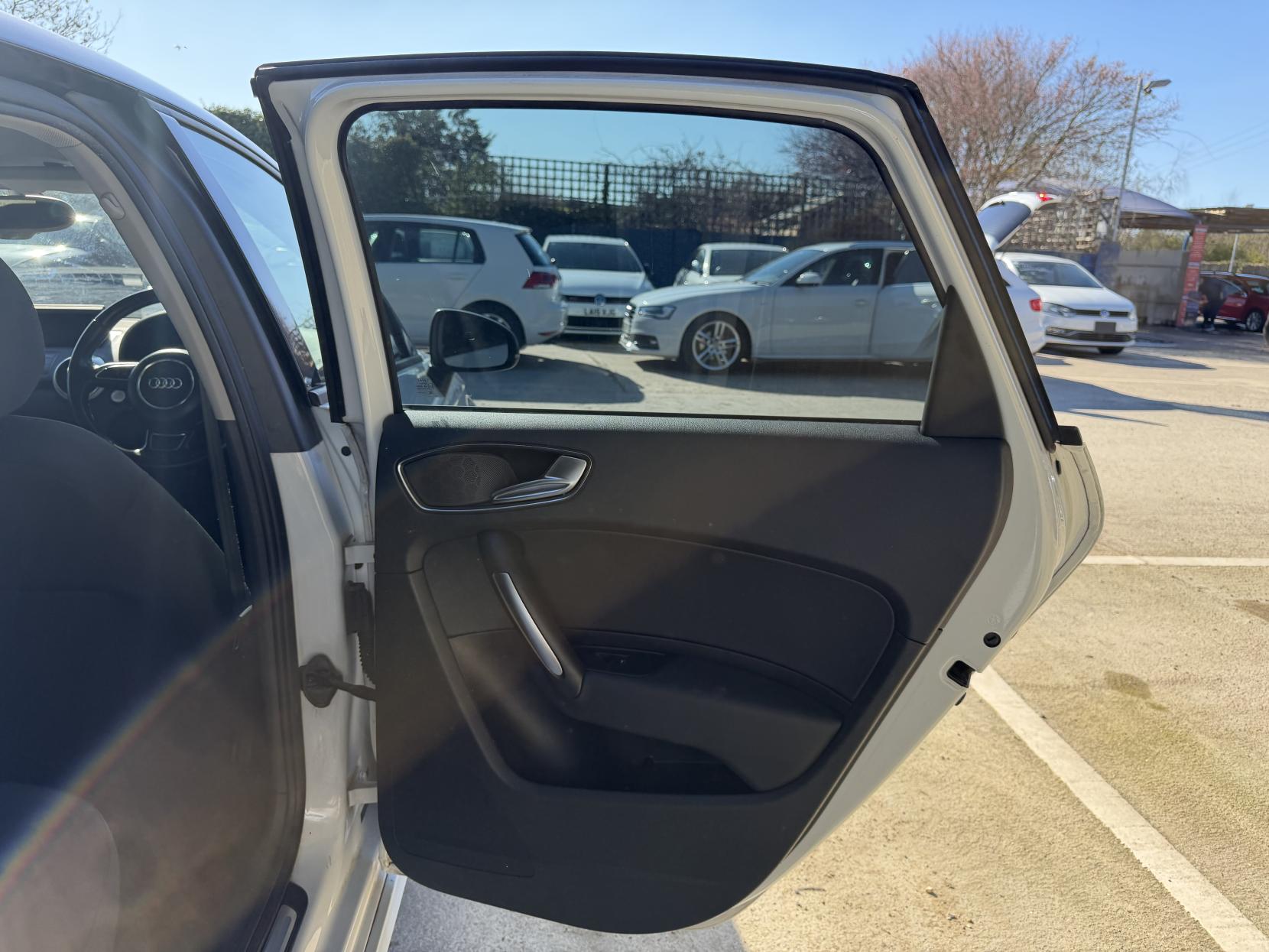 Audi A1 1.4 TFSI Sport Sportback 5dr Petrol S Tronic Euro 5 (s/s) (122 ps)