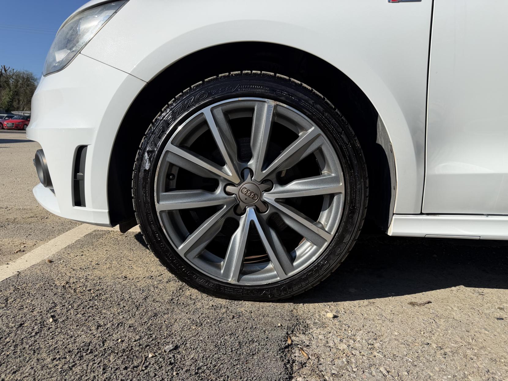 Audi A1 1.4 TFSI Sport Sportback 5dr Petrol S Tronic Euro 5 (s/s) (122 ps)