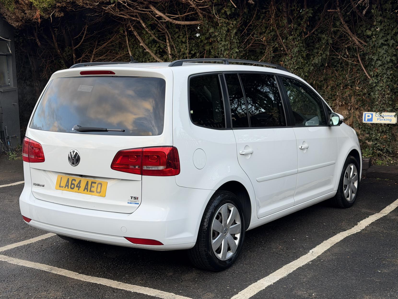 Volkswagen Touran 1.4 TSI SE MPV 5dr Petrol DSG Euro 5 (140 ps)