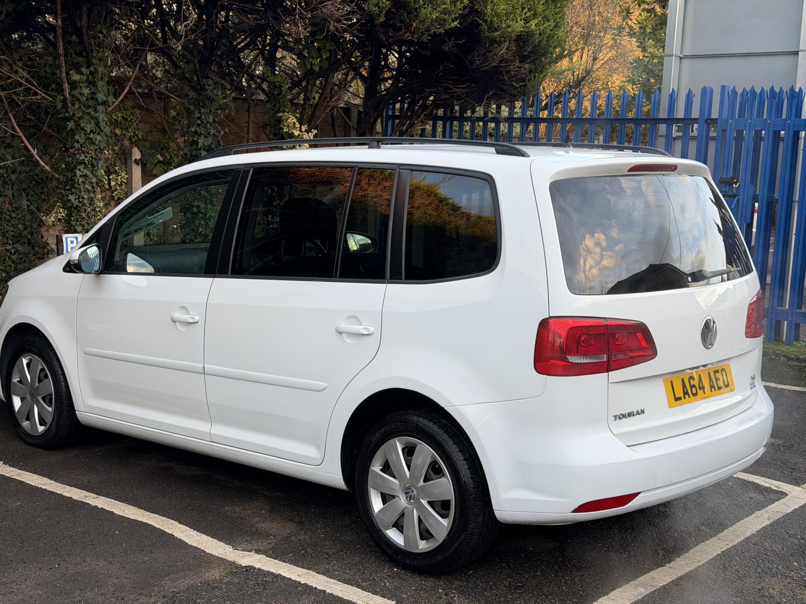 Volkswagen Touran 1.4 TSI SE MPV 5dr Petrol DSG Euro 5 (140 ps)