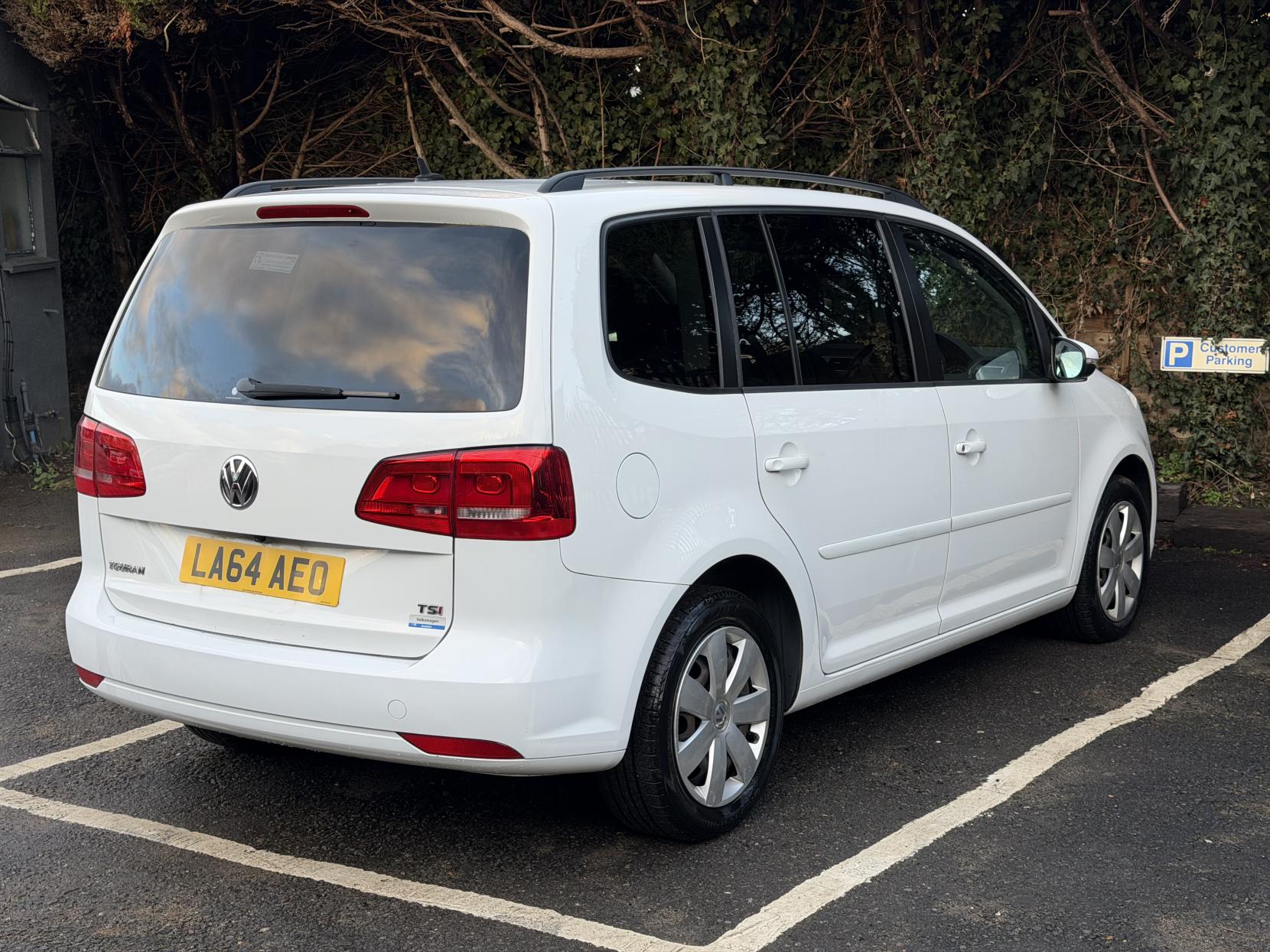 Volkswagen Touran 1.4 TSI SE MPV 5dr Petrol DSG Euro 5 (140 ps)