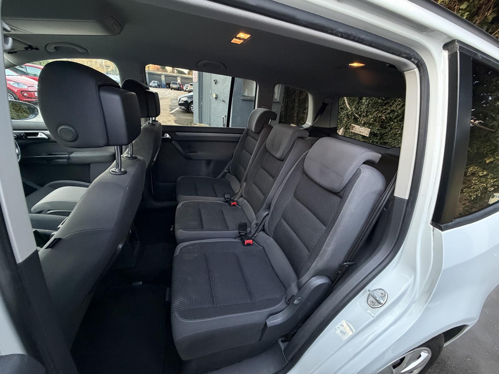 Volkswagen Touran 1.4 TSI SE MPV 5dr Petrol DSG Euro 5 (140 ps)