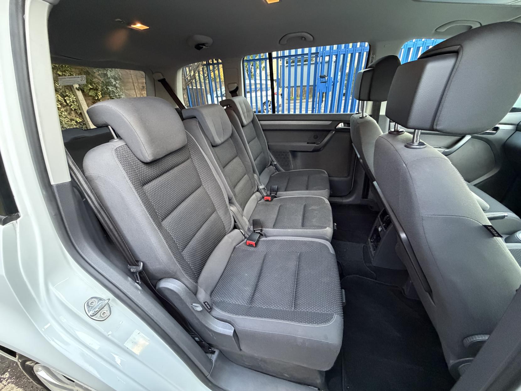 Volkswagen Touran 1.4 TSI SE MPV 5dr Petrol DSG Euro 5 (140 ps)