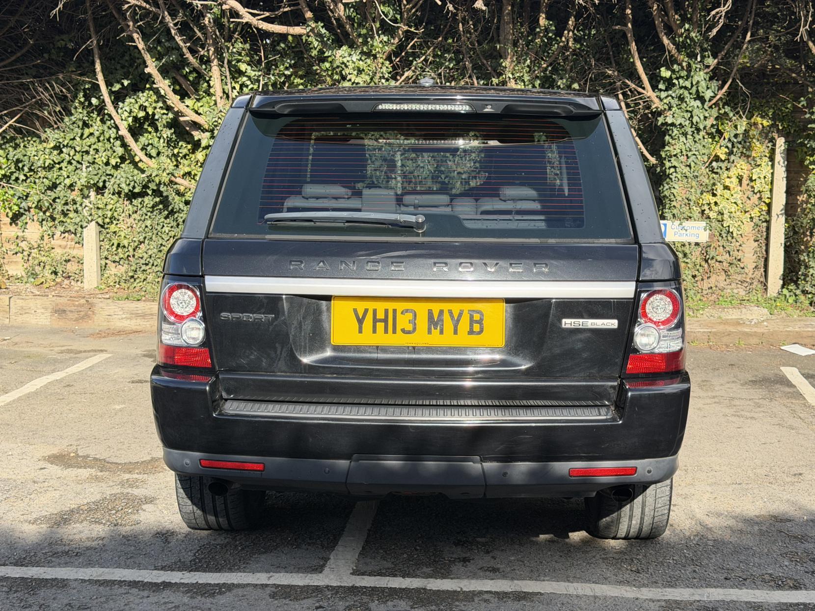 Land Rover Range Rover Sport 3.0 SD V6 HSE Black SUV 5dr Diesel Auto 4WD Euro 5 (255 bhp)