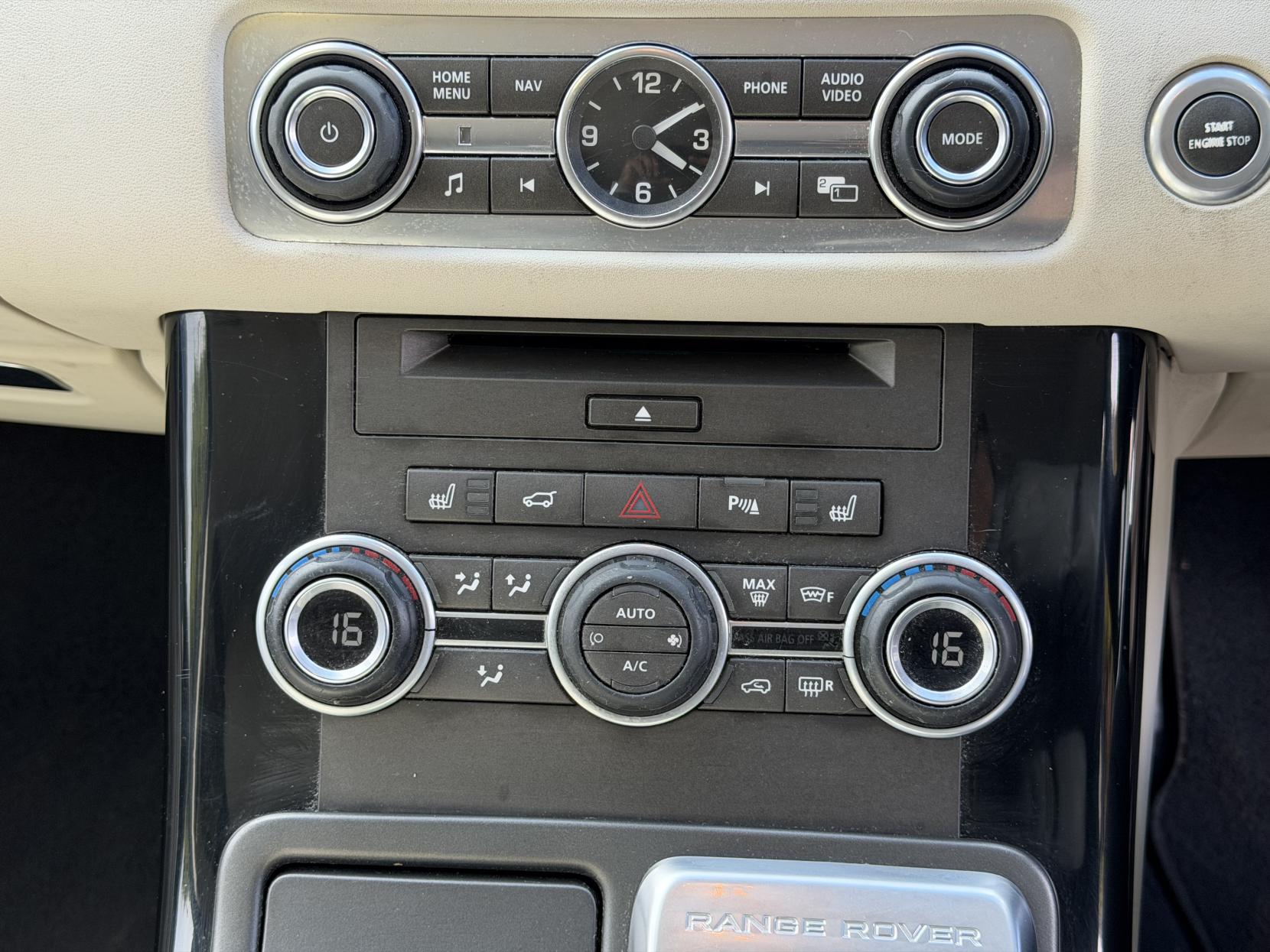 Land Rover Range Rover Sport 3.0 SD V6 HSE Black SUV 5dr Diesel Auto 4WD Euro 5 (255 bhp)