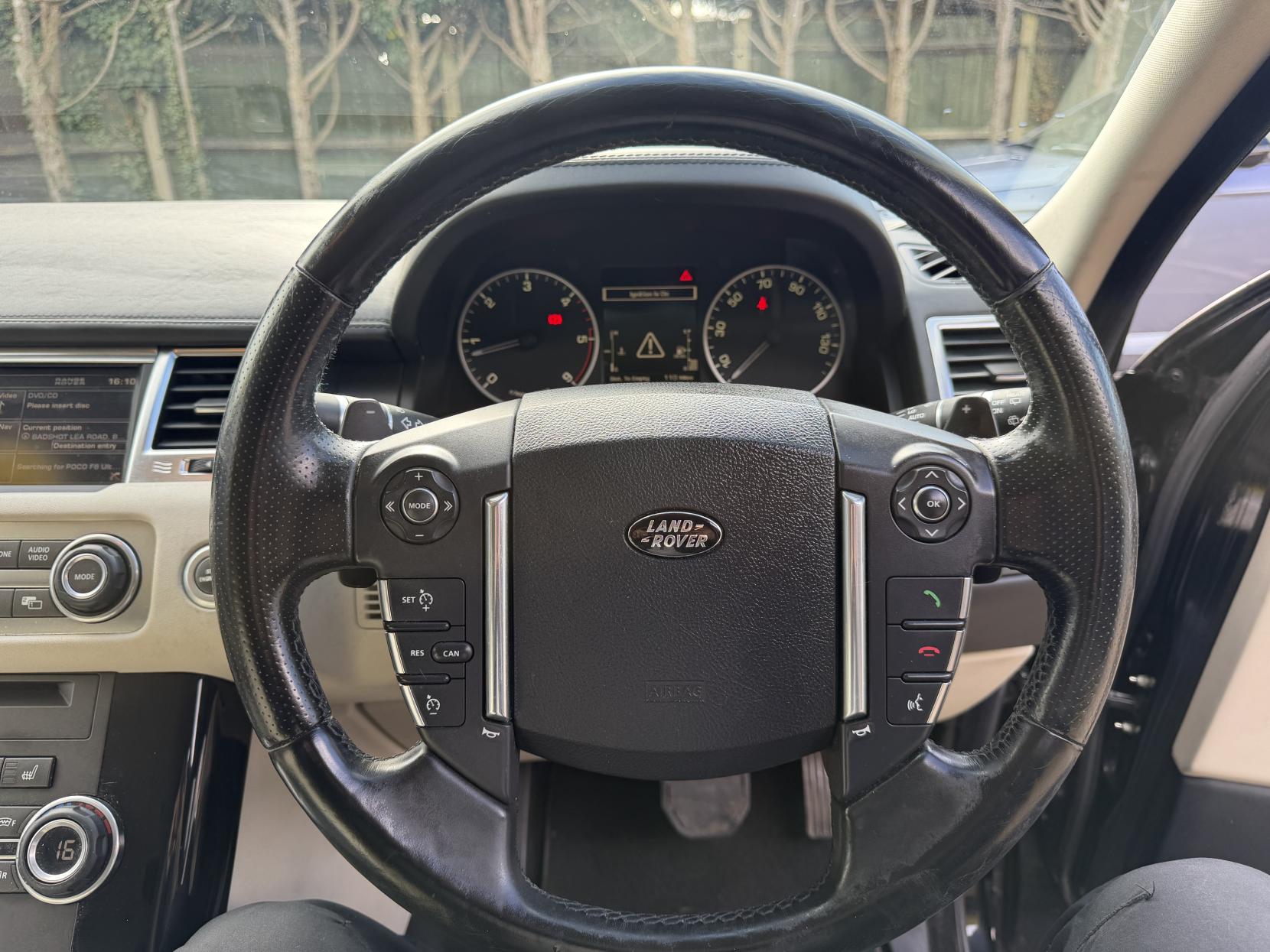 Land Rover Range Rover Sport 3.0 SD V6 HSE Black SUV 5dr Diesel Auto 4WD Euro 5 (255 bhp)