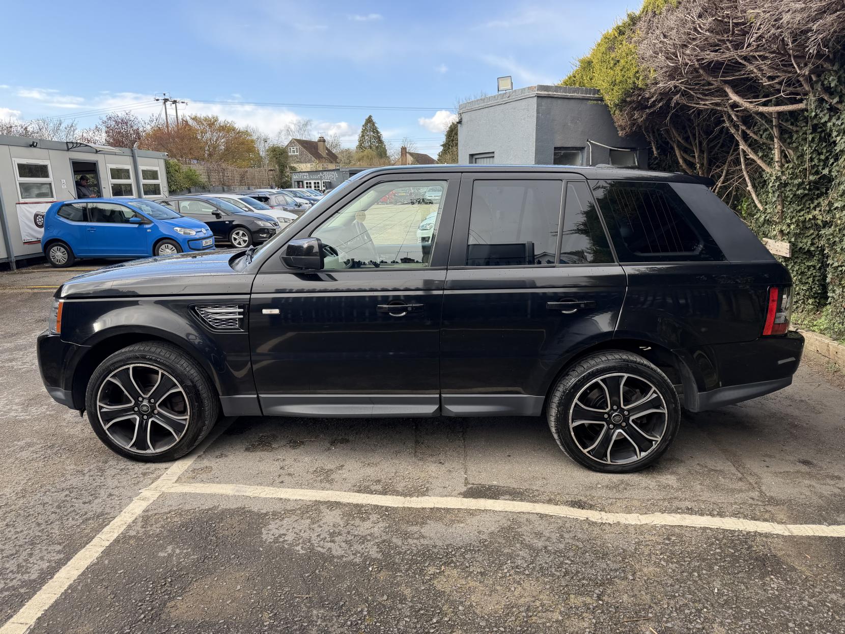 Land Rover Range Rover Sport 3.0 SD V6 HSE Black SUV 5dr Diesel Auto 4WD Euro 5 (255 bhp)