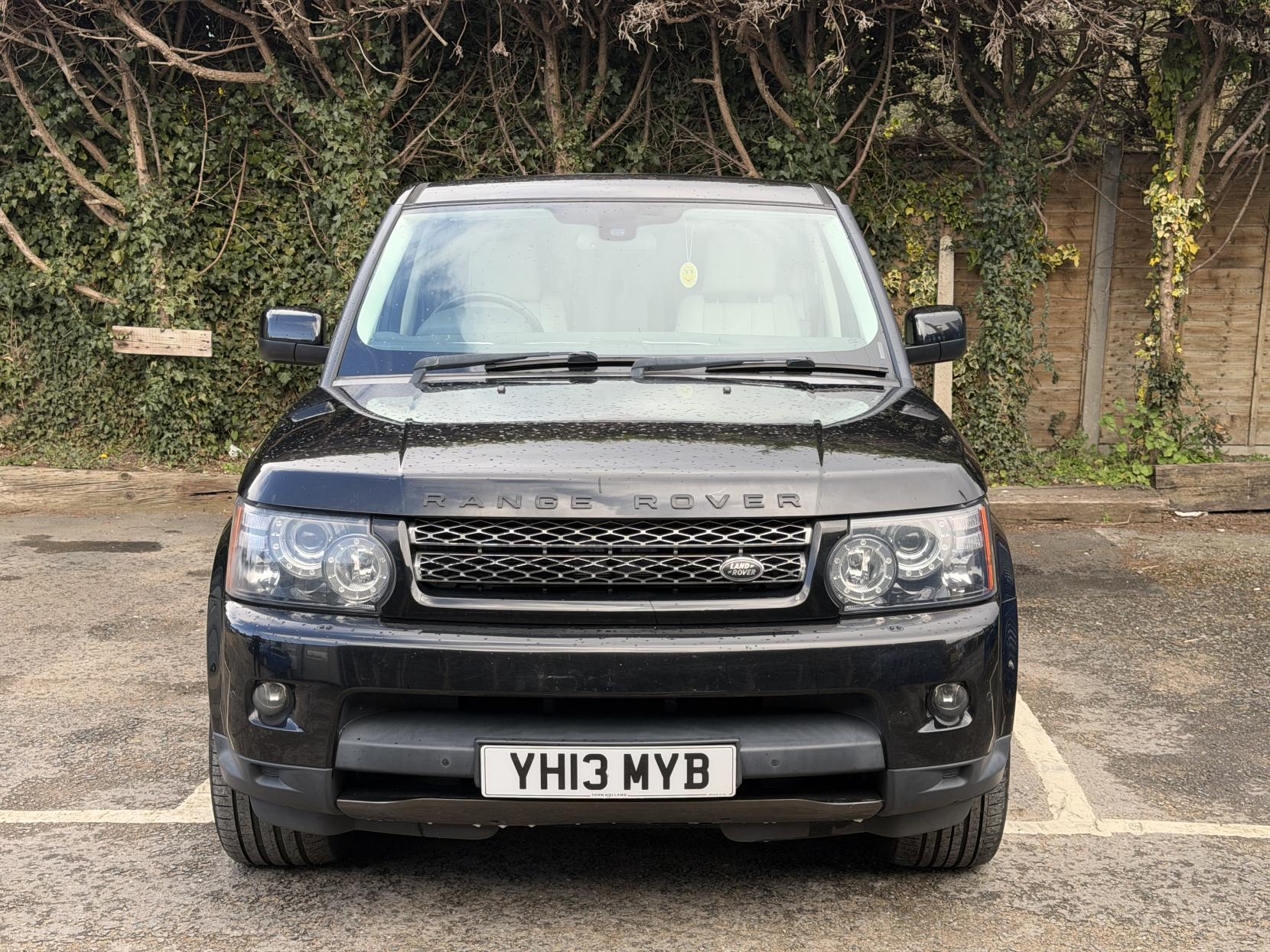 Land Rover Range Rover Sport 3.0 SD V6 HSE Black SUV 5dr Diesel Auto 4WD Euro 5 (255 bhp)