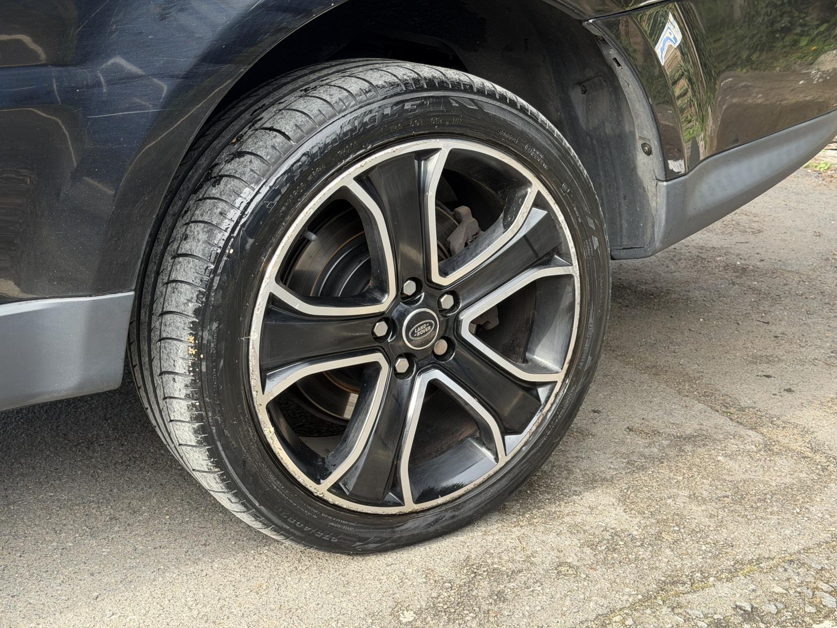 Land Rover Range Rover Sport 3.0 SD V6 HSE Black SUV 5dr Diesel Auto 4WD Euro 5 (255 bhp)