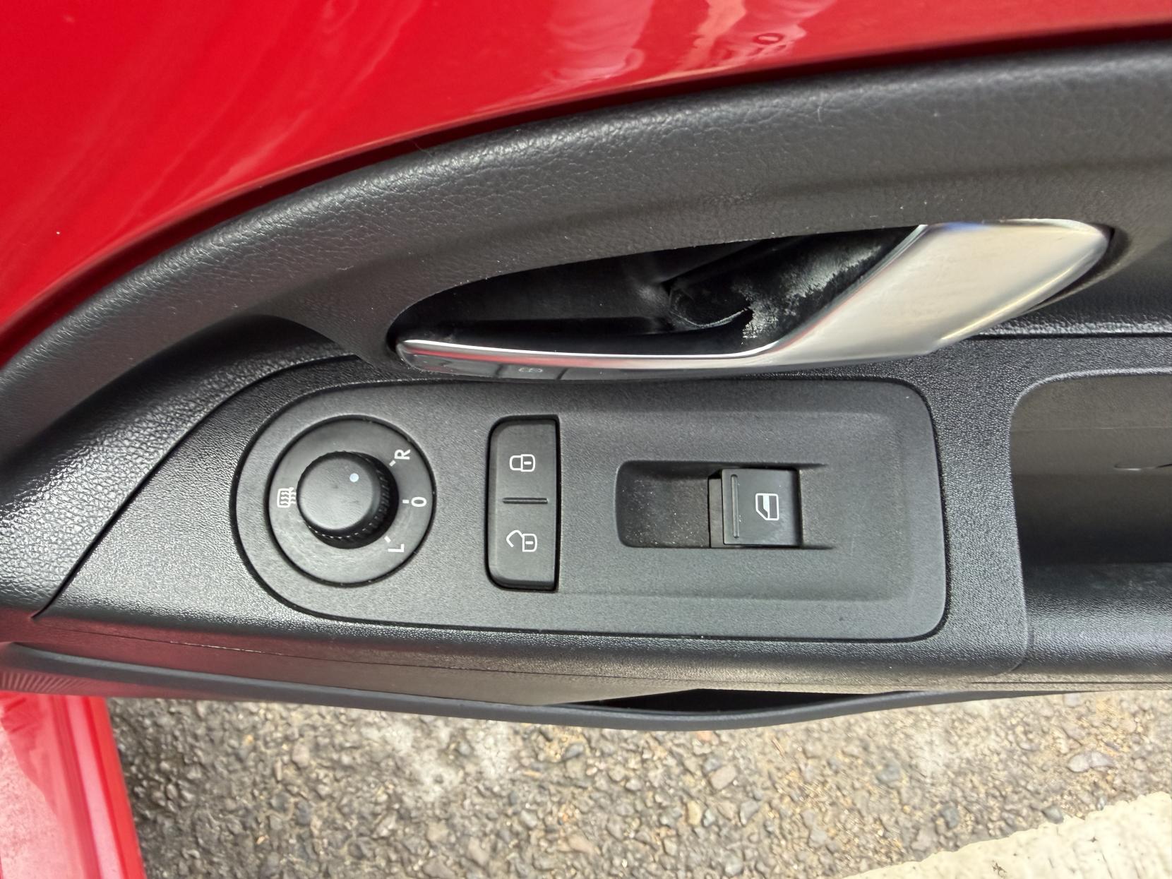 Volkswagen up! 1.0 High up! Hatchback 5dr Petrol ASG Euro 6 (75 ps)