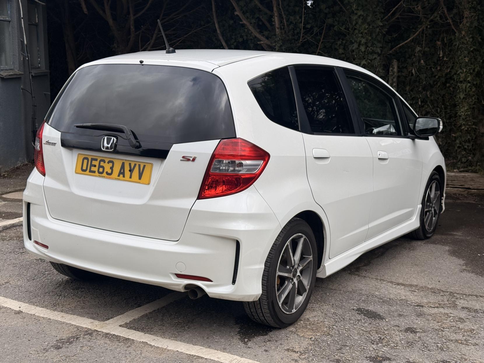 Honda Jazz 1.4 i-VTEC Si Hatchback 5dr Petrol Manual Euro 5 (99 ps)