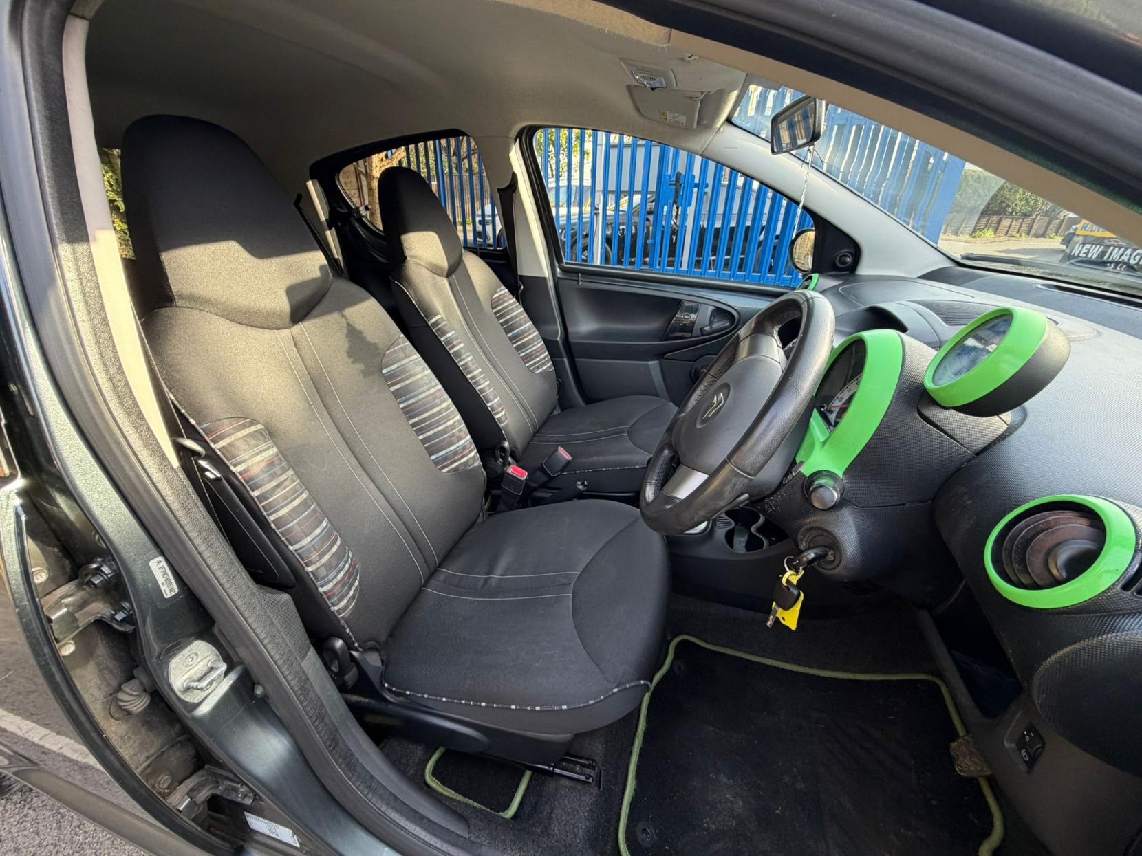 Citroen C1 1.0i VTR+ Hatchback 5dr Petrol EGS5 Euro 5 (68 ps)