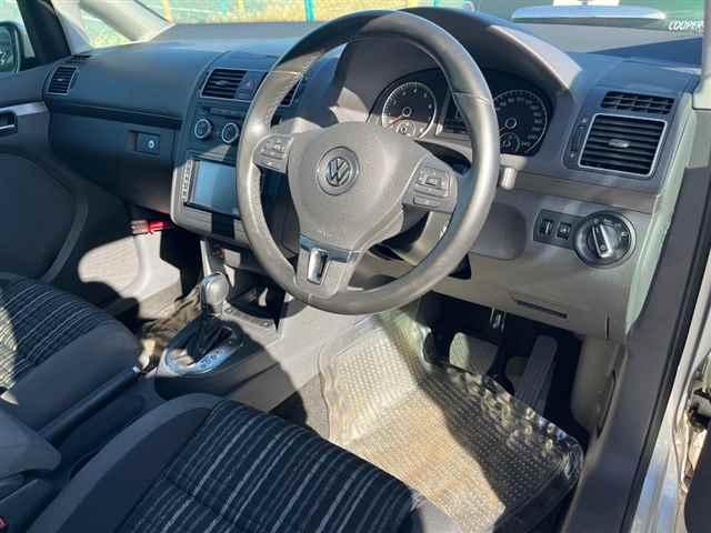 Volkswagen Touran 1.4 TSI SE MPV 5dr Petrol DSG Euro 5 (140 ps)