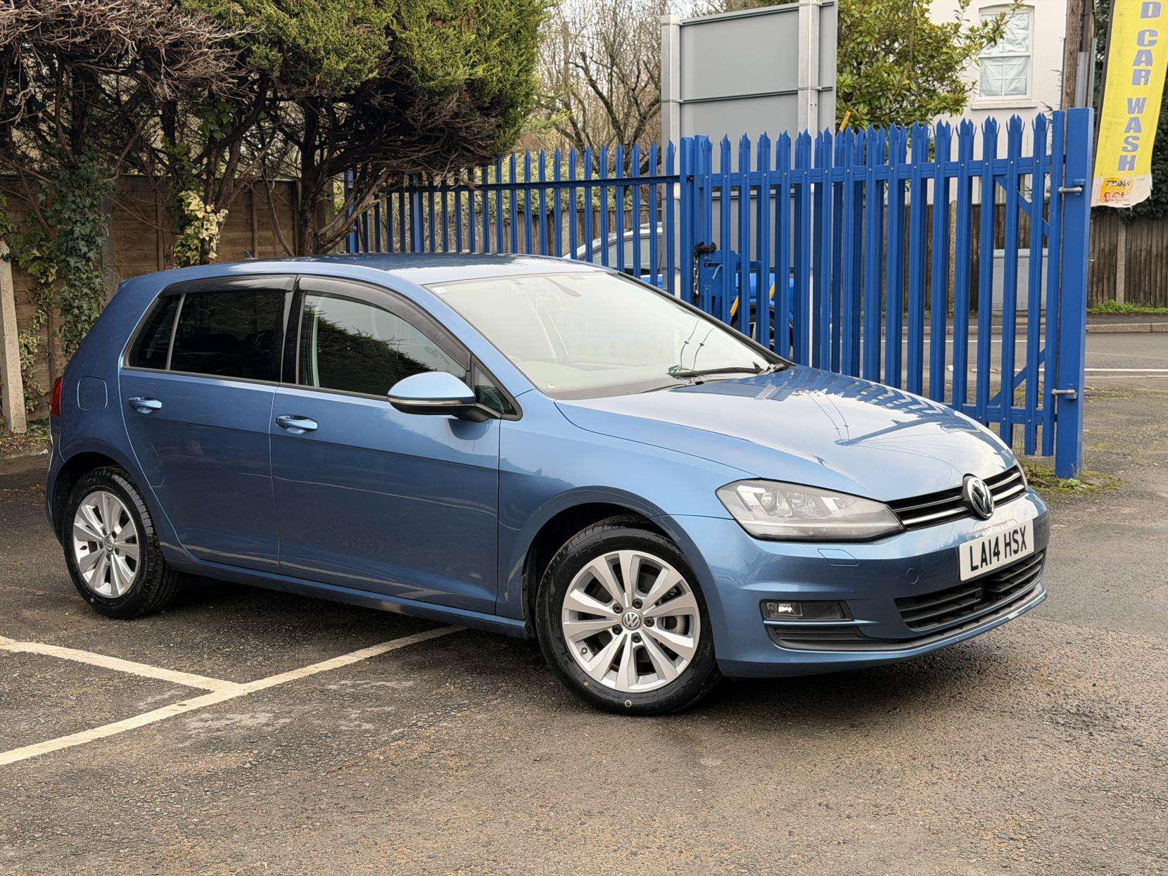 Volkswagen Golf 1.2 TSI BlueMotion Tech S Hatchback 5dr Petrol DSG Euro 5 (s/s) (105 ps)