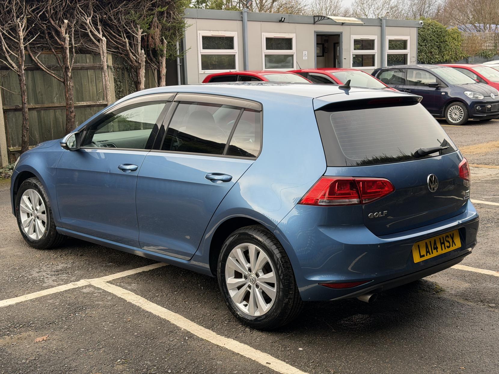 Volkswagen Golf 1.2 TSI BlueMotion Tech S Hatchback 5dr Petrol DSG Euro 5 (s/s) (105 ps)