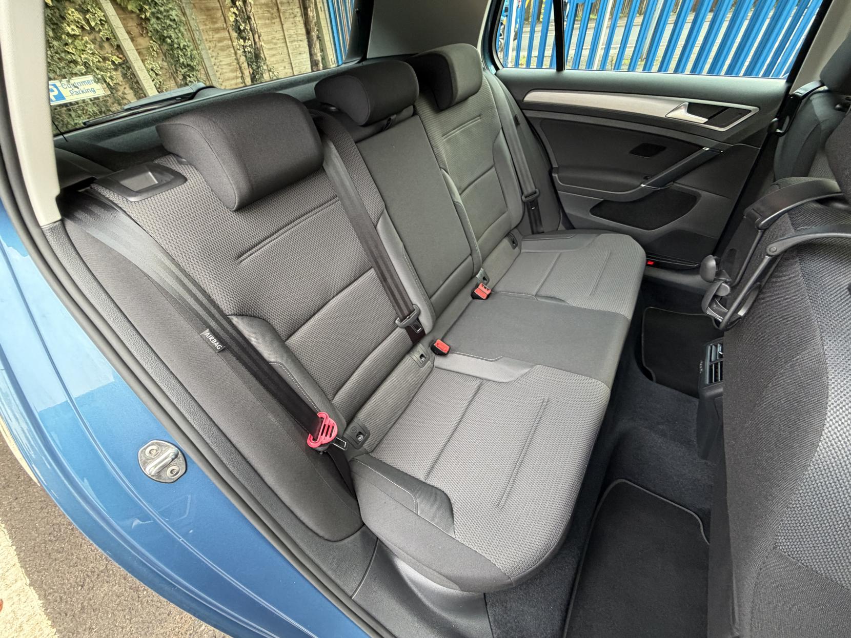 Volkswagen Golf 1.2 TSI BlueMotion Tech S Hatchback 5dr Petrol DSG Euro 5 (s/s) (105 ps)