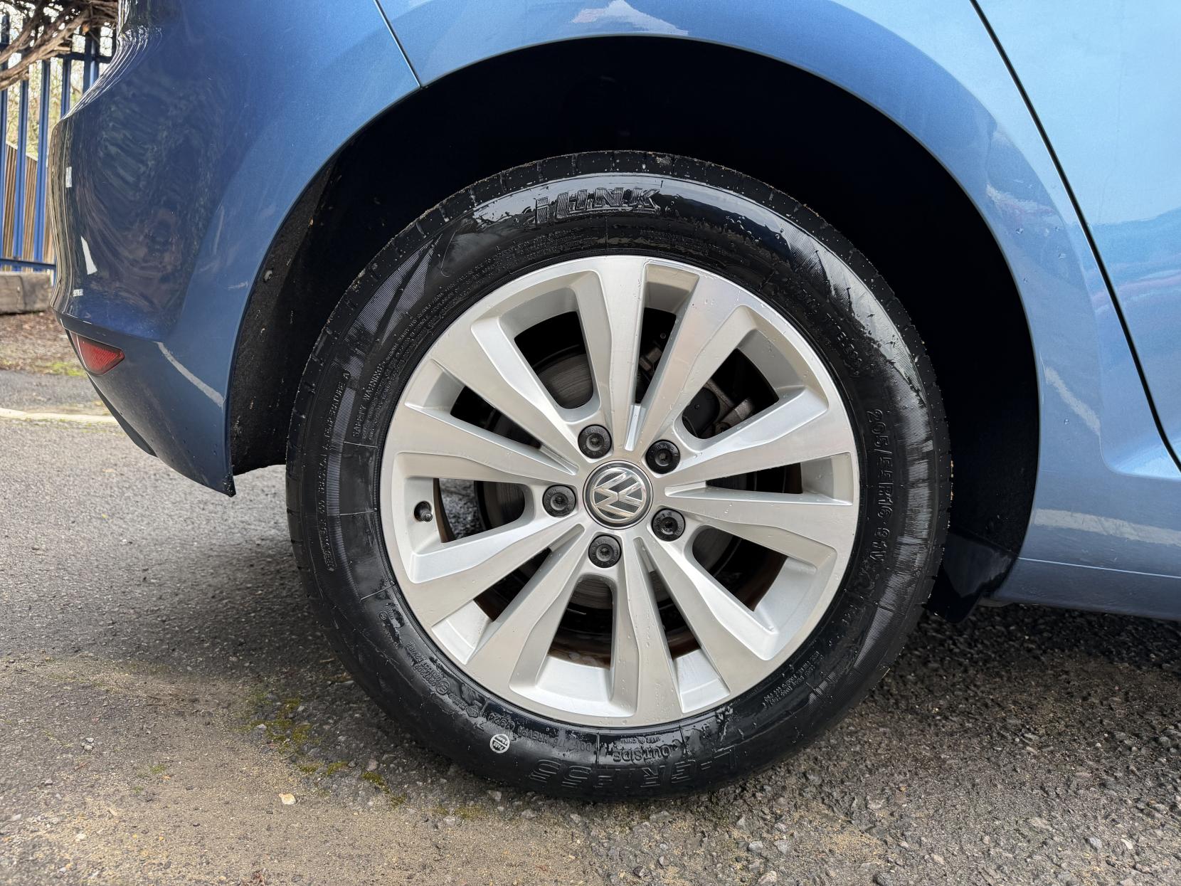 Volkswagen Golf 1.2 TSI BlueMotion Tech S Hatchback 5dr Petrol DSG Euro 5 (s/s) (105 ps)