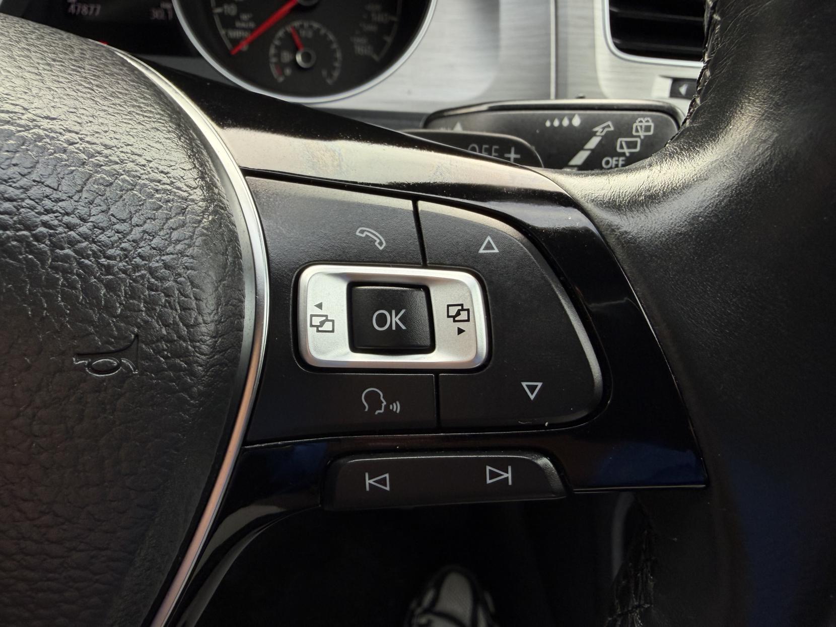 Volkswagen Golf 1.2 TSI BlueMotion Tech S Hatchback 5dr Petrol DSG Euro 5 (s/s) (105 ps)