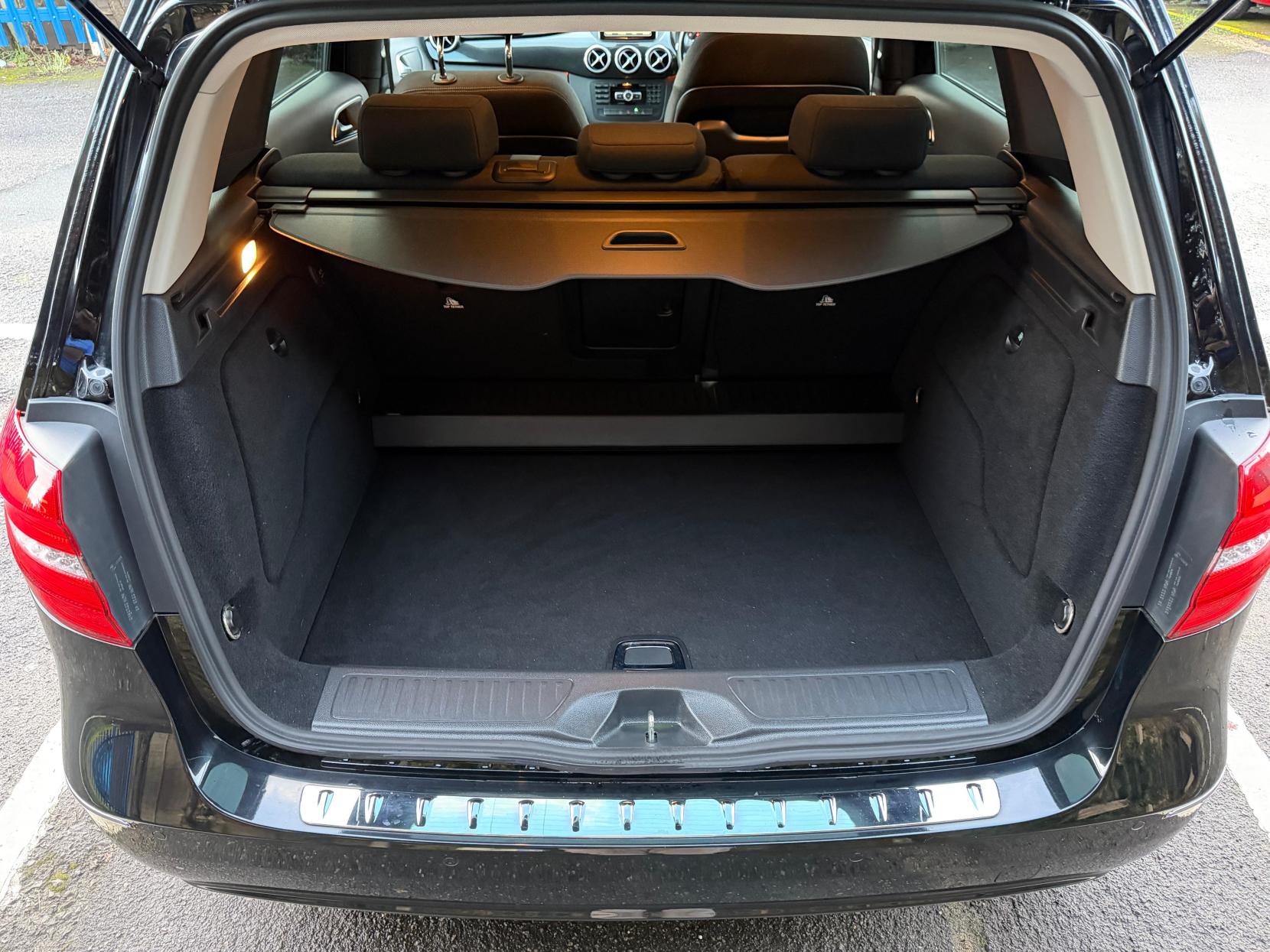 Mercedes-Benz B Class 1.6 B180 SE MPV 5dr Petrol 7G-DCT Euro 6 (s/s) (122 ps)