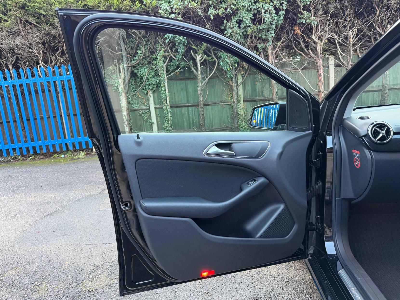 Mercedes-Benz B Class 1.6 B180 SE MPV 5dr Petrol 7G-DCT Euro 6 (s/s) (122 ps)