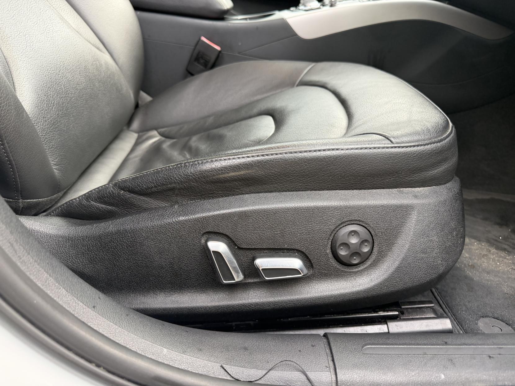 Audi A4 2.0 TFSI SE Saloon 4dr Petrol S Tronic quattro Euro 5 (s/s) (211 ps)