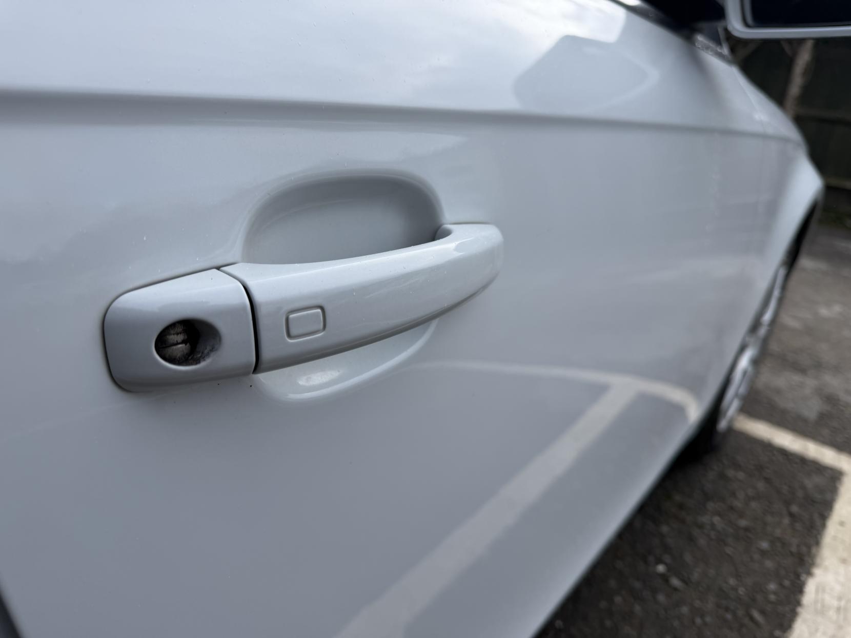 Audi A4 2.0 TFSI SE Saloon 4dr Petrol S Tronic quattro Euro 5 (s/s) (211 ps)