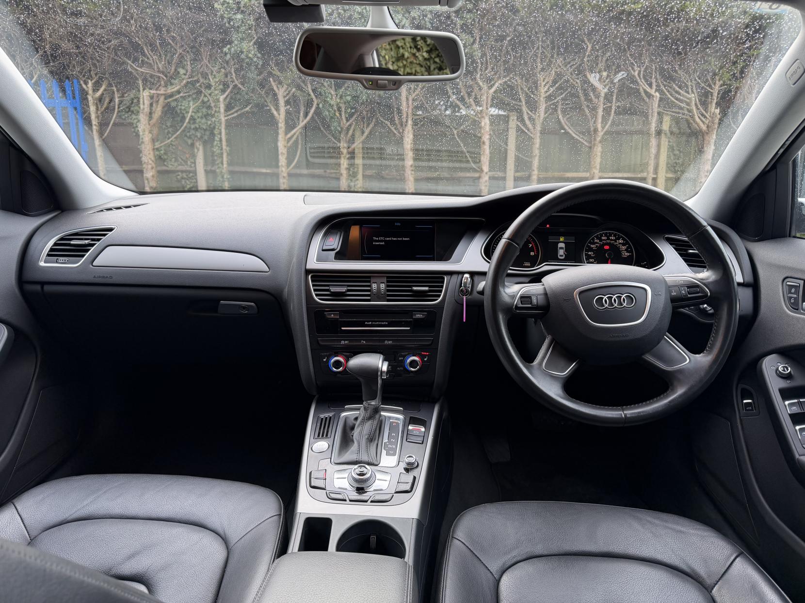 Audi A4 2.0 TFSI SE Saloon 4dr Petrol S Tronic quattro Euro 5 (s/s) (211 ps)