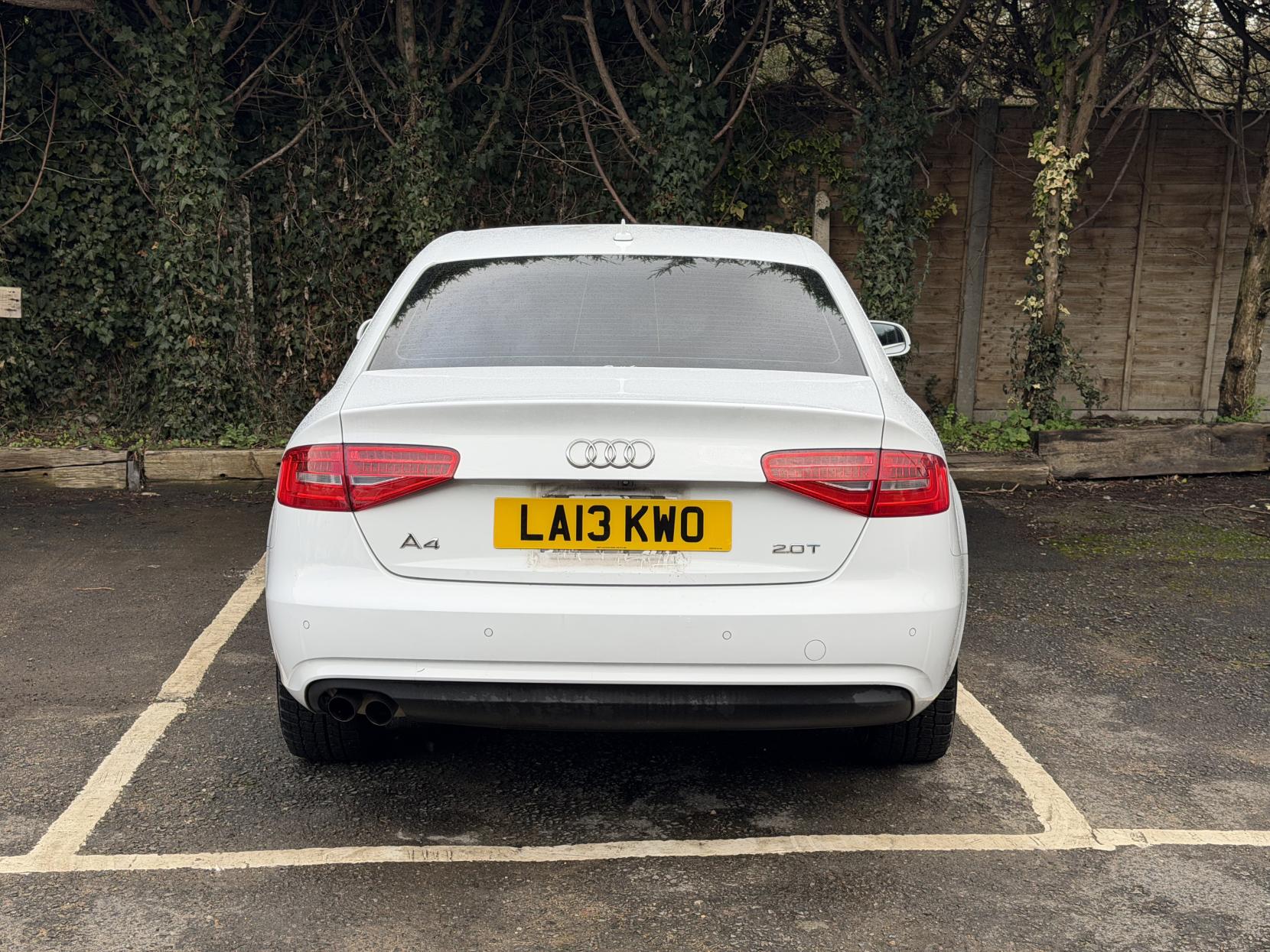 Audi A4 2.0 TFSI SE Saloon 4dr Petrol S Tronic quattro Euro 5 (s/s) (211 ps)