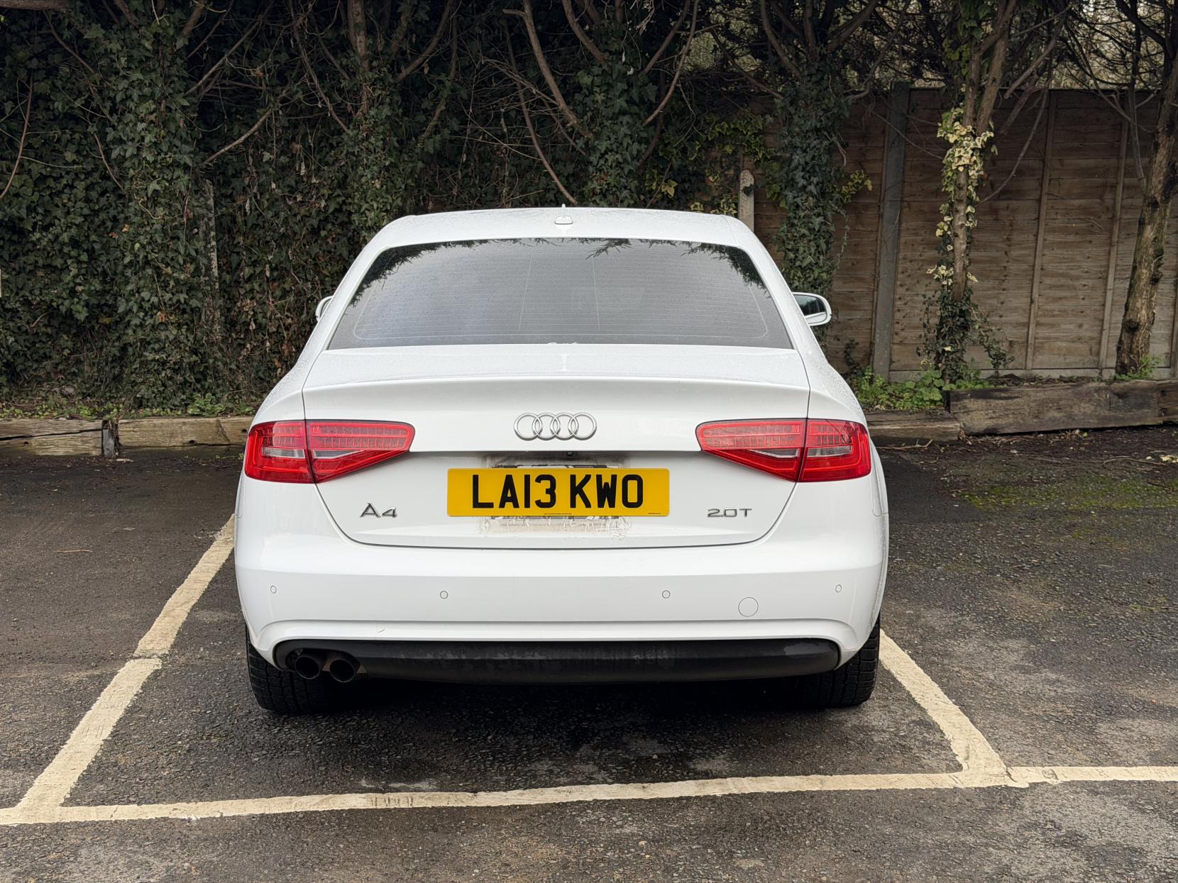 Audi A4 2.0 TFSI SE Saloon 4dr Petrol S Tronic quattro Euro 5 (s/s) (211 ps)