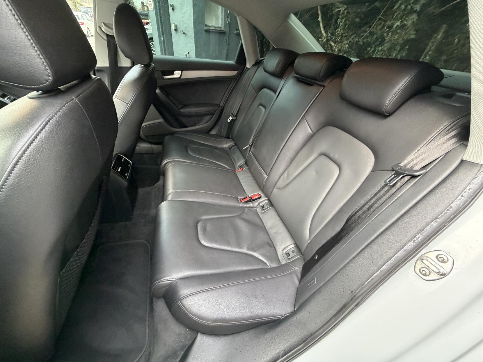 Audi A4 2.0 TFSI SE Saloon 4dr Petrol S Tronic quattro Euro 5 (s/s) (211 ps)