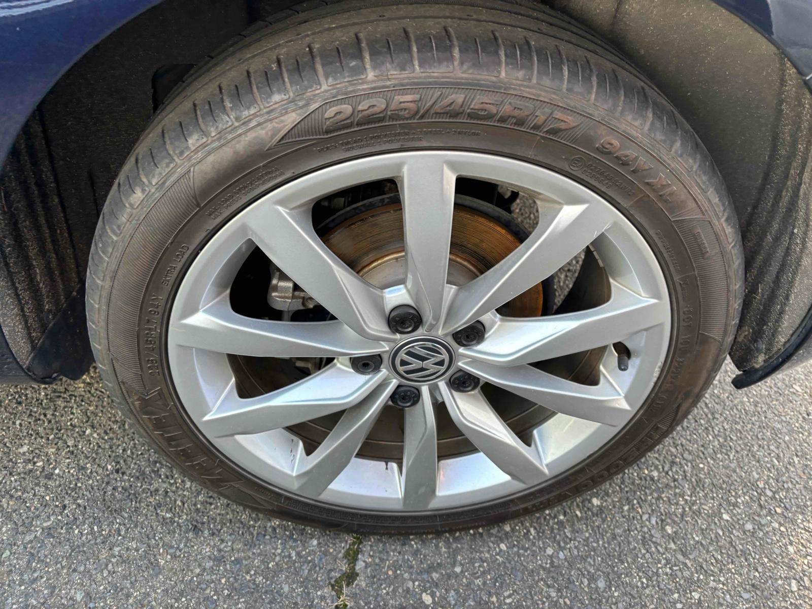 Volkswagen Golf 1.4 TSI BlueMotion Tech Match Hatchback 5dr Petrol DSG Euro 6 (s/s) (125 ps)