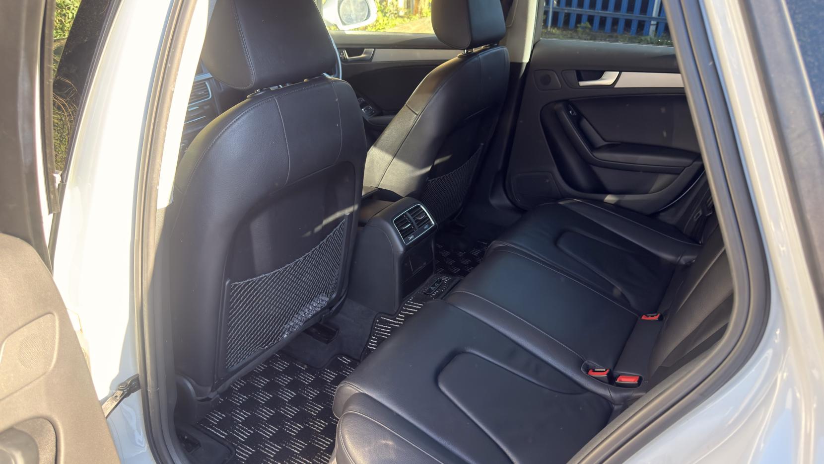 Audi A4 Avant 2.0 TFSI SE Estate 5dr Petrol Multitronic Euro 5 (s/s) (211 ps)