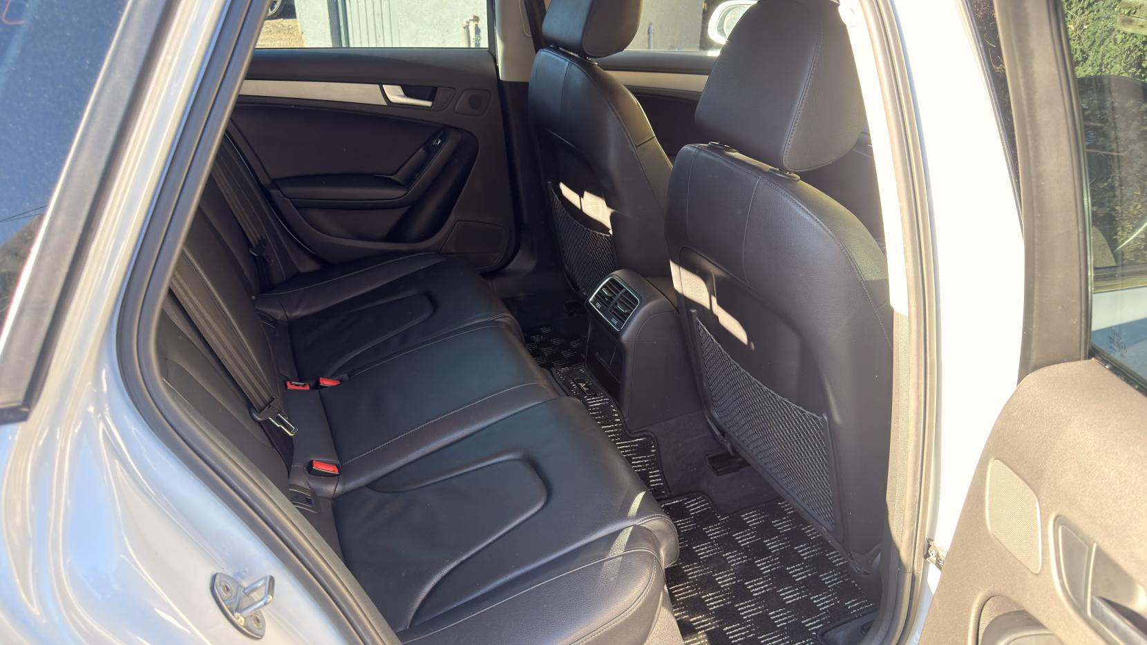 Audi A4 Avant 2.0 TFSI SE Estate 5dr Petrol Multitronic Euro 5 (s/s) (211 ps)