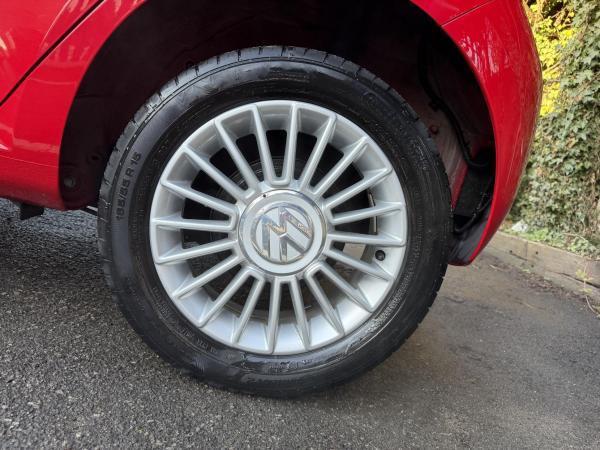 Volkswagen up! 1.0 Move up! Hatchback 5dr Petrol ASG Euro 6 (60 ps)
