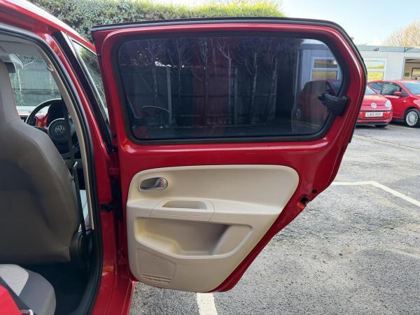 Volkswagen up! 1.0 Move up! Hatchback 5dr Petrol ASG Euro 6 (60 ps)