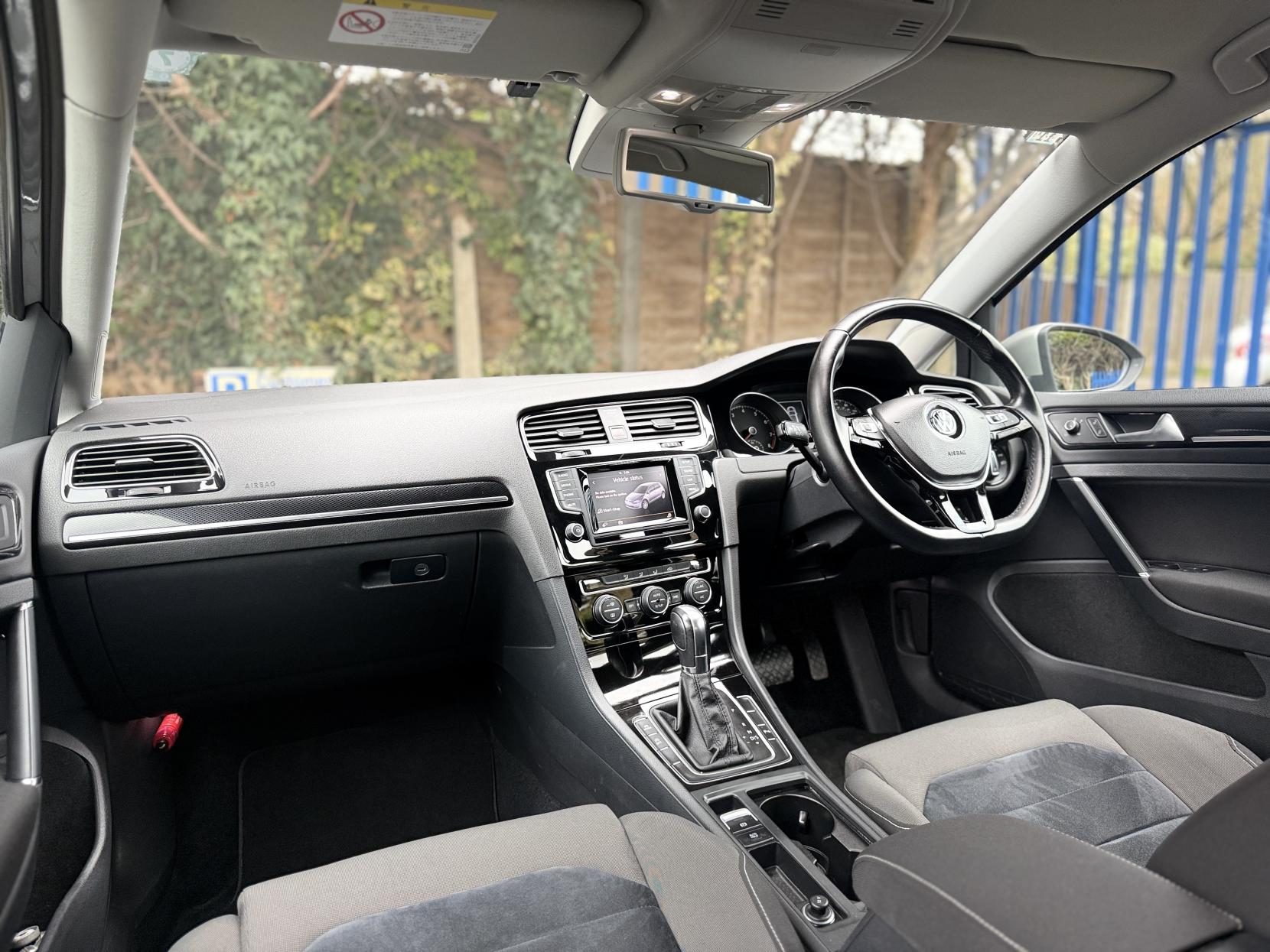 Volkswagen Golf 1.4 TSI BlueMotion Tech Match Hatchback 5dr Petrol DSG Euro 6 (s/s) (125 ps)