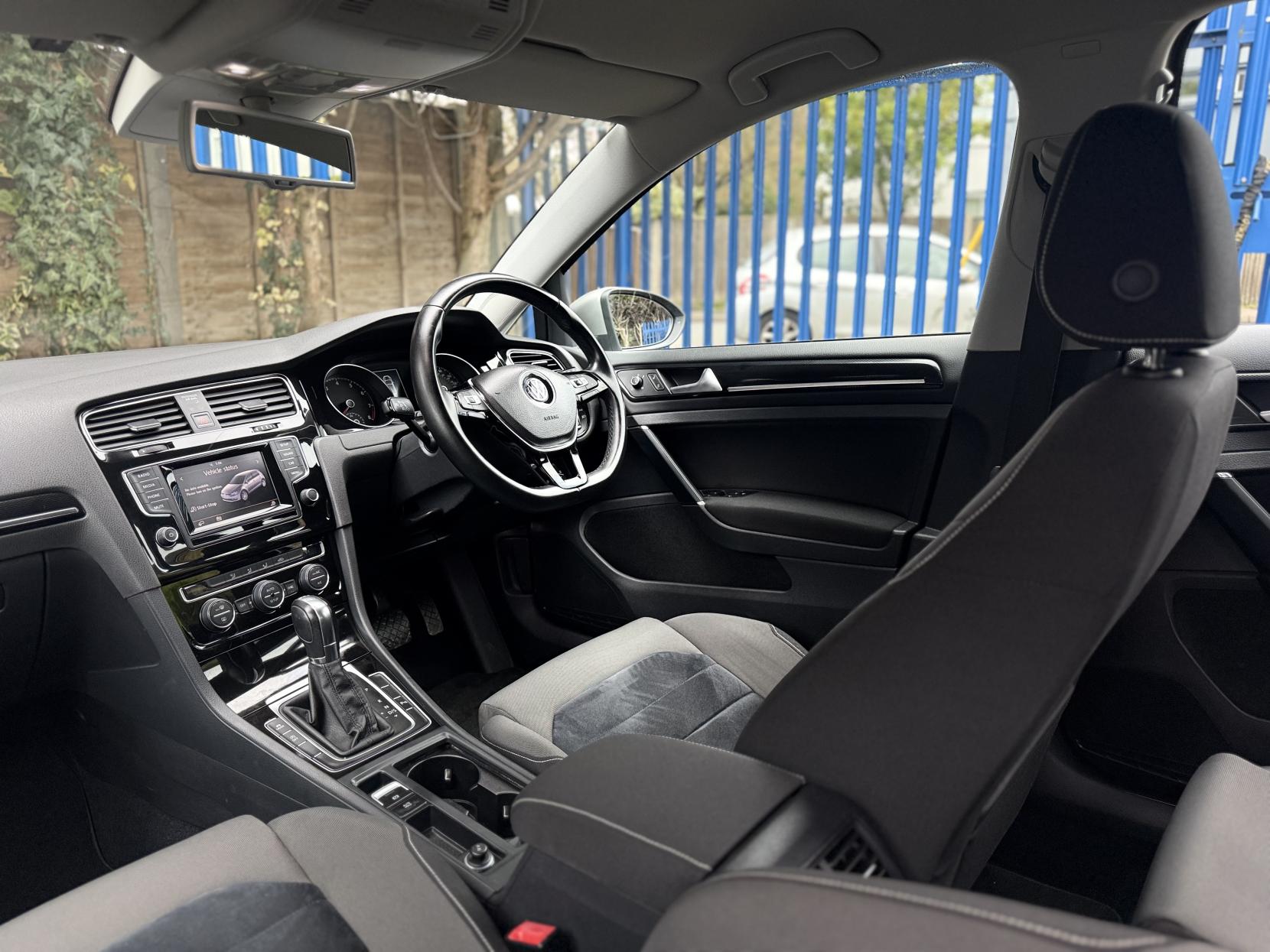 Volkswagen Golf 1.4 TSI BlueMotion Tech Match Hatchback 5dr Petrol DSG Euro 6 (s/s) (125 ps)