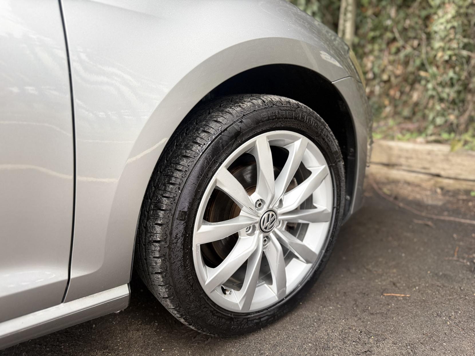 Volkswagen Golf 1.4 TSI BlueMotion Tech Match Hatchback 5dr Petrol DSG Euro 6 (s/s) (125 ps)