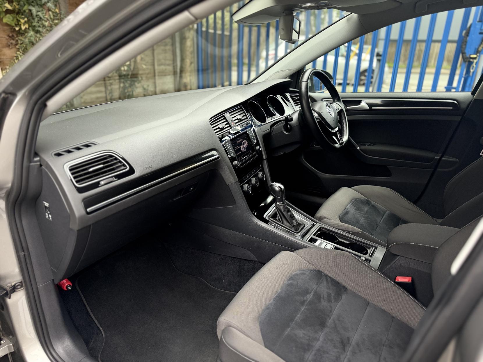 Volkswagen Golf 1.4 TSI BlueMotion Tech Match Hatchback 5dr Petrol DSG Euro 6 (s/s) (125 ps)