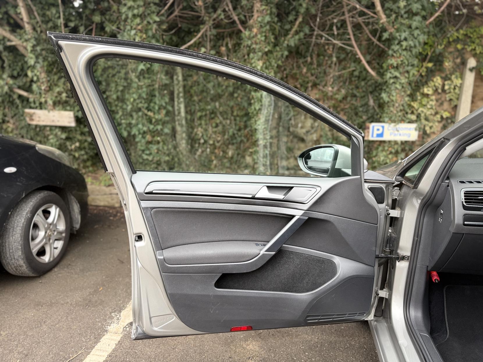 Volkswagen Golf 1.4 TSI BlueMotion Tech Match Hatchback 5dr Petrol DSG Euro 6 (s/s) (125 ps)