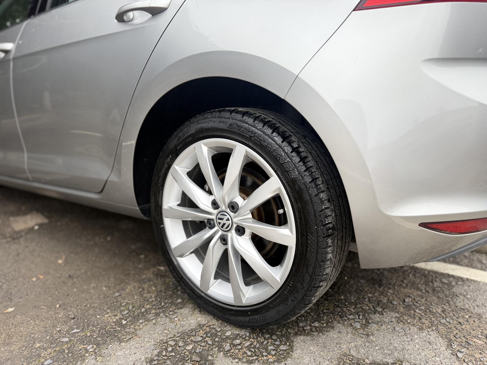 Volkswagen Golf 1.4 TSI BlueMotion Tech Match Hatchback 5dr Petrol DSG Euro 6 (s/s) (125 ps)