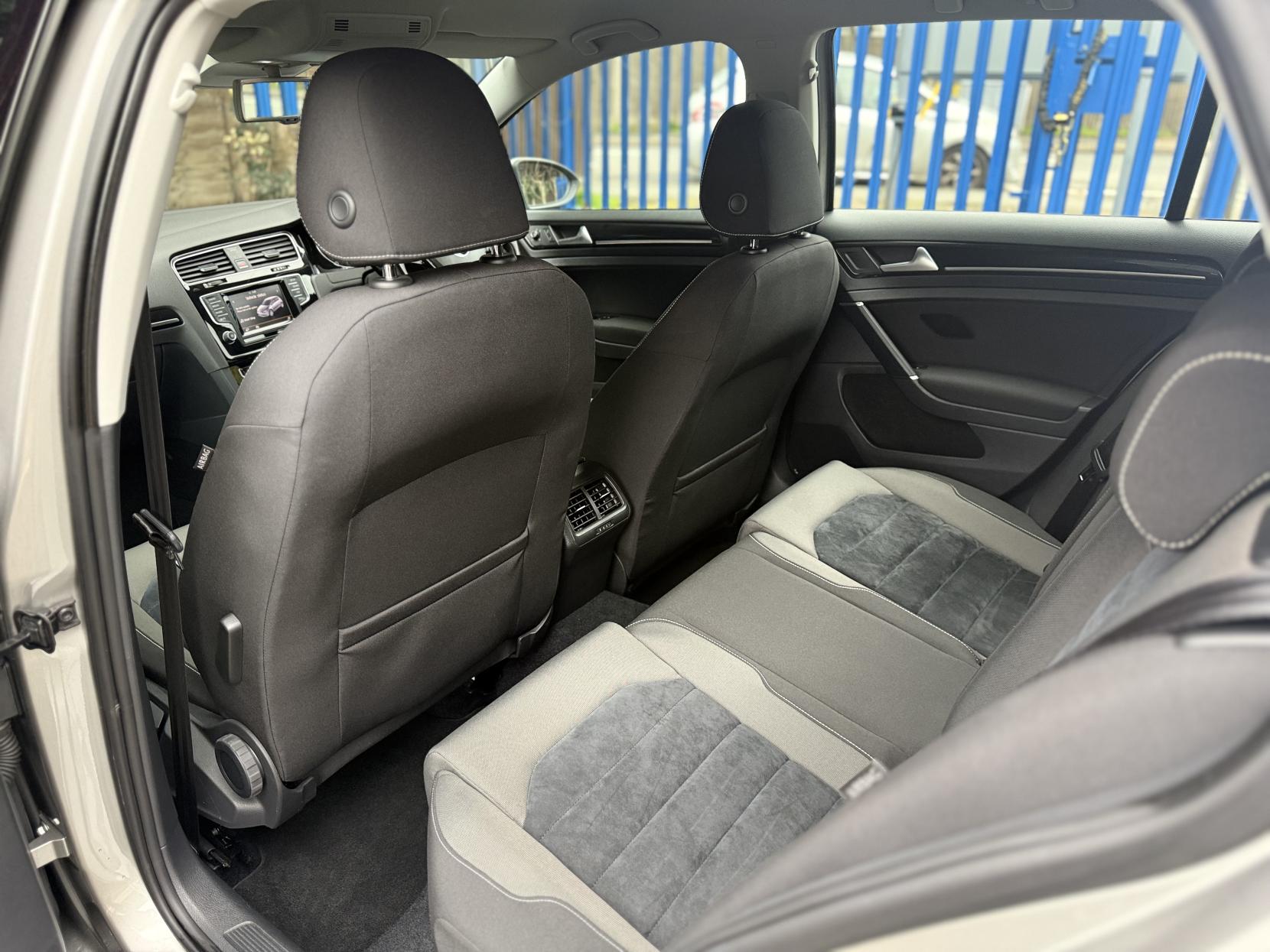 Volkswagen Golf 1.4 TSI BlueMotion Tech Match Hatchback 5dr Petrol DSG Euro 6 (s/s) (125 ps)