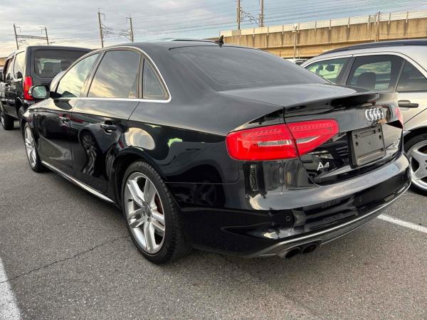 Audi A4 2.0 TFSI S line Saloon 4dr Petrol Multitronic Euro 5 (s/s) (211 ps)