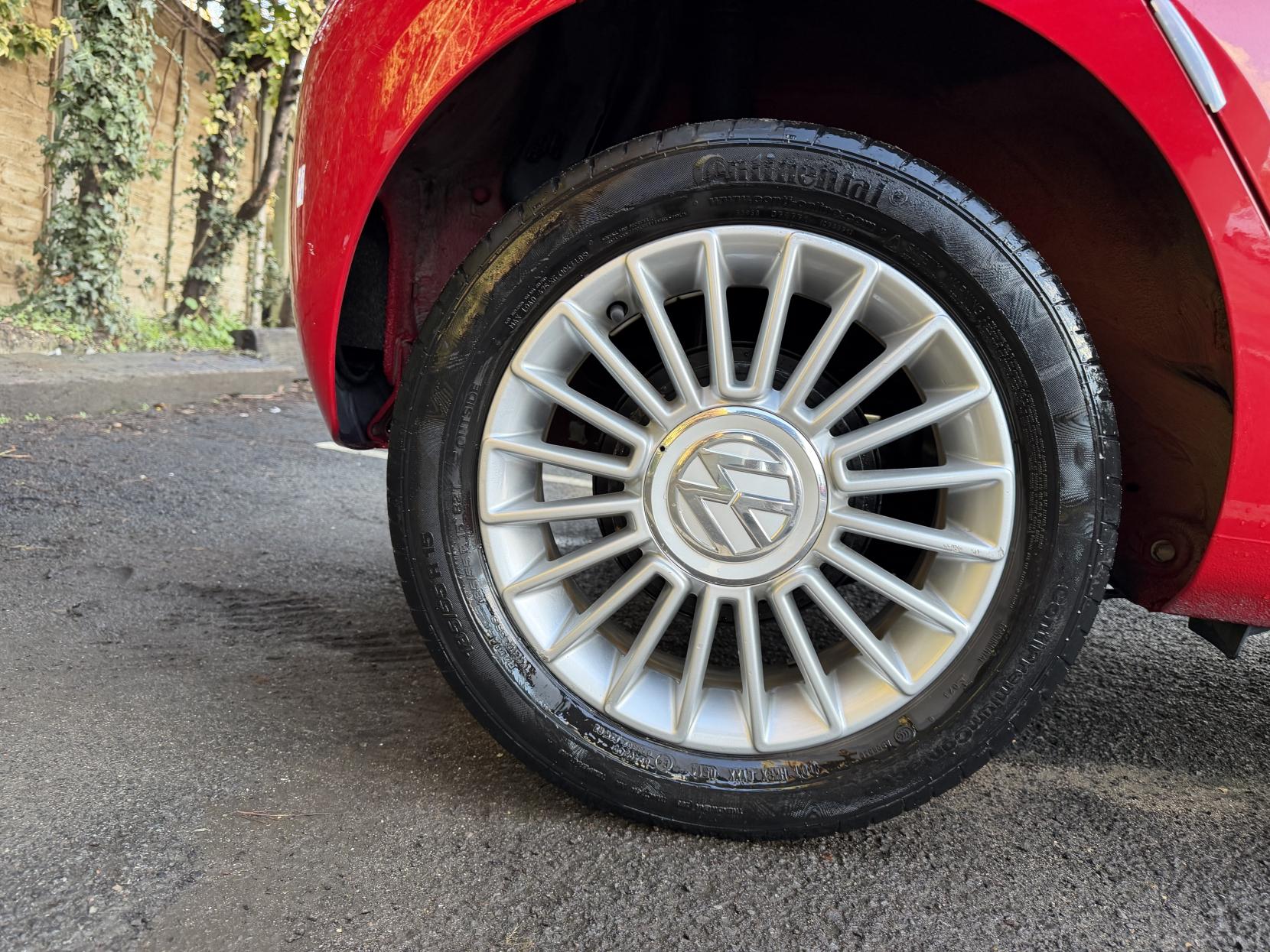 Volkswagen up! 1.0 High up! Hatchback 5dr Petrol ASG Euro 6 (75 ps)