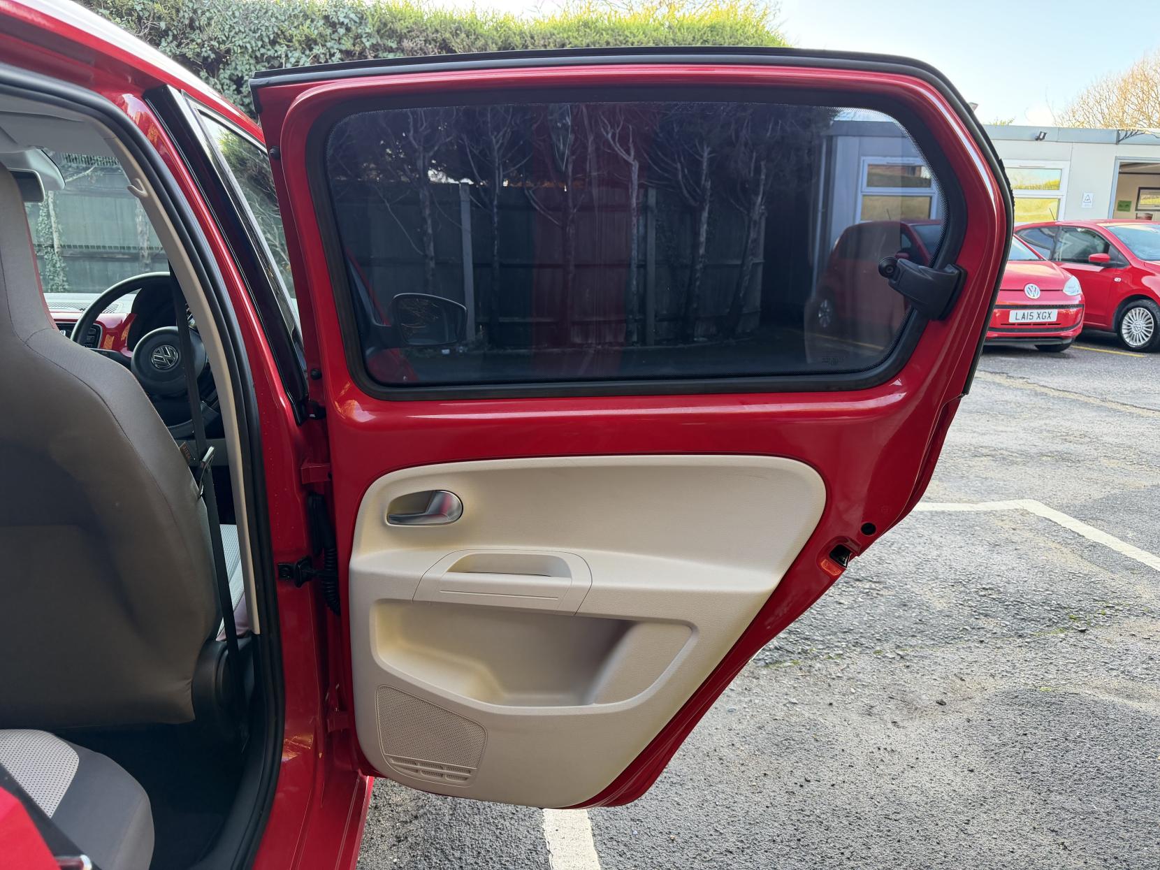 Volkswagen up! 1.0 High up! Hatchback 5dr Petrol ASG Euro 6 (75 ps)