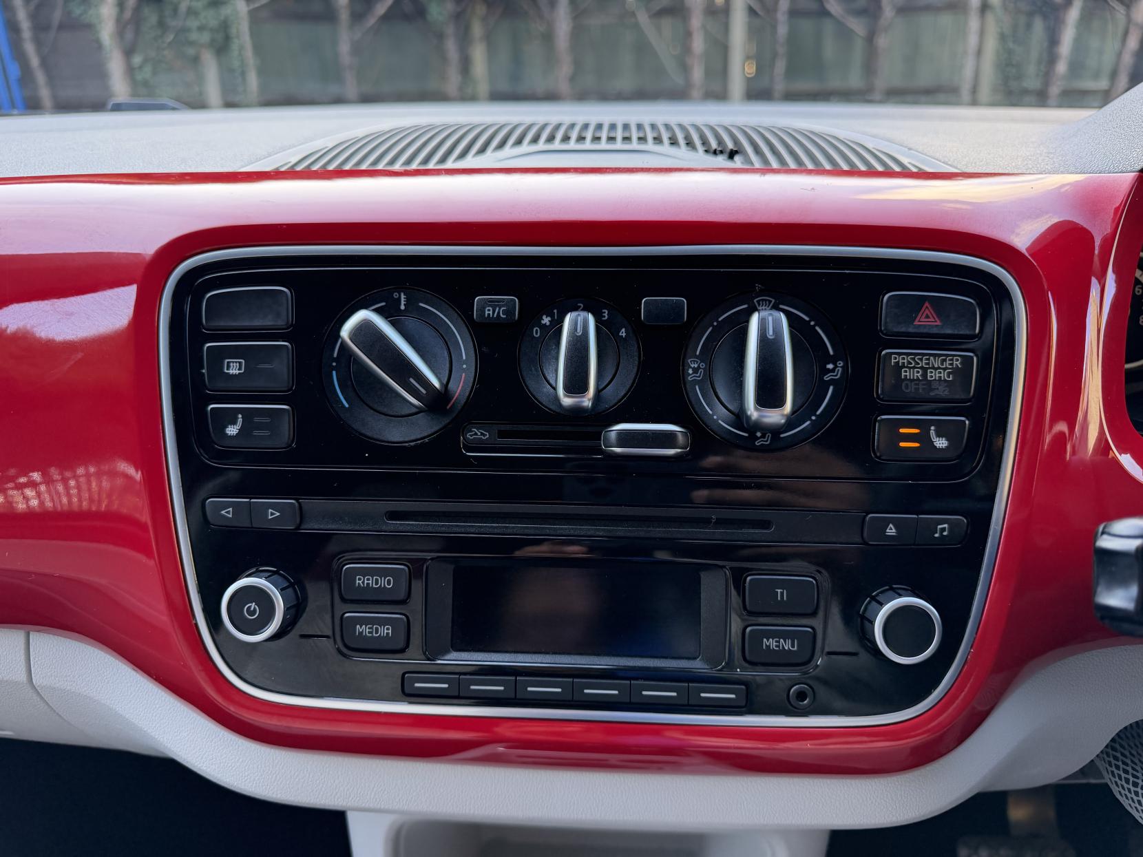 Volkswagen up! 1.0 High up! Hatchback 5dr Petrol ASG Euro 6 (75 ps)