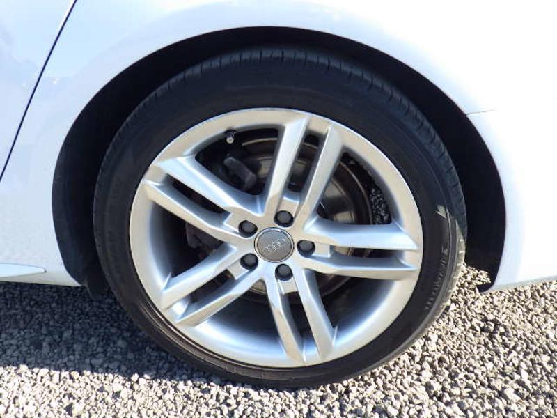 Audi A4 Avant 2.0 TFSI S line Estate 5dr Petrol Multitronic Euro 5 (s/s) (211 ps)